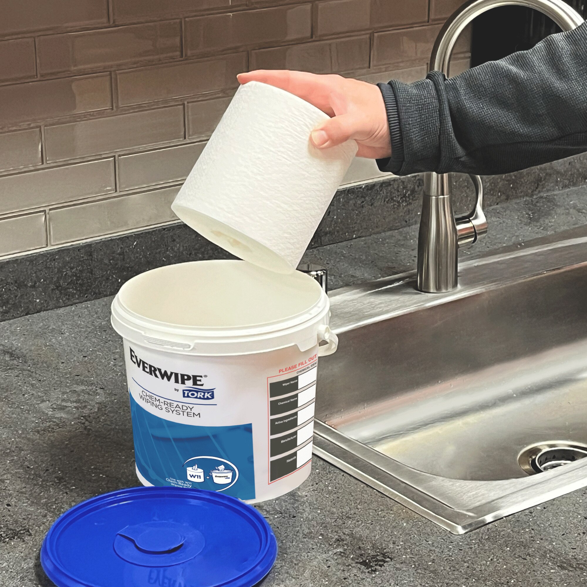 Everwipe by Tork Chem-Ready Wiping Rolls White 6/180